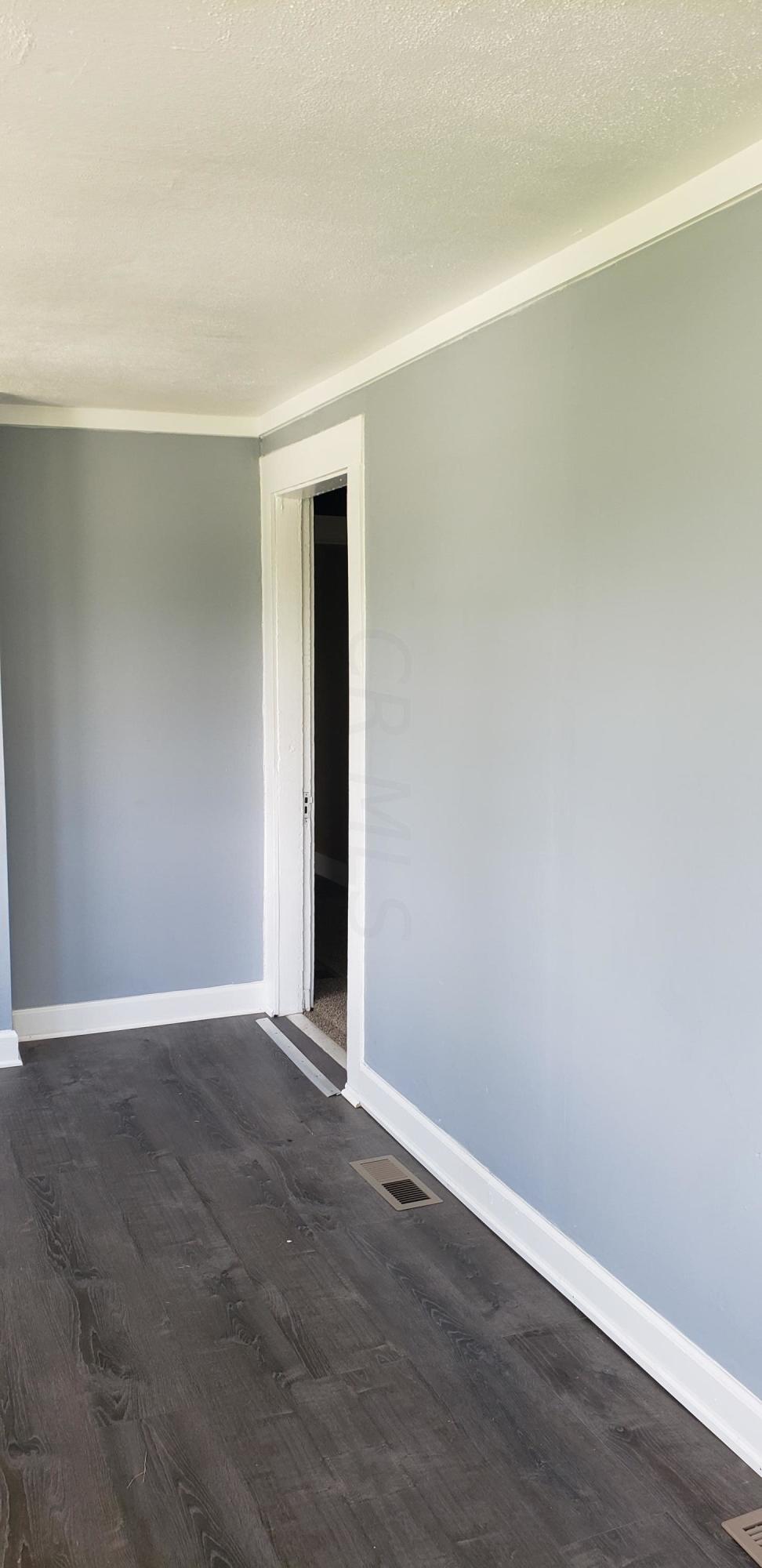 5701 Neil Road London, OH 43140 - Photo 14 of 60