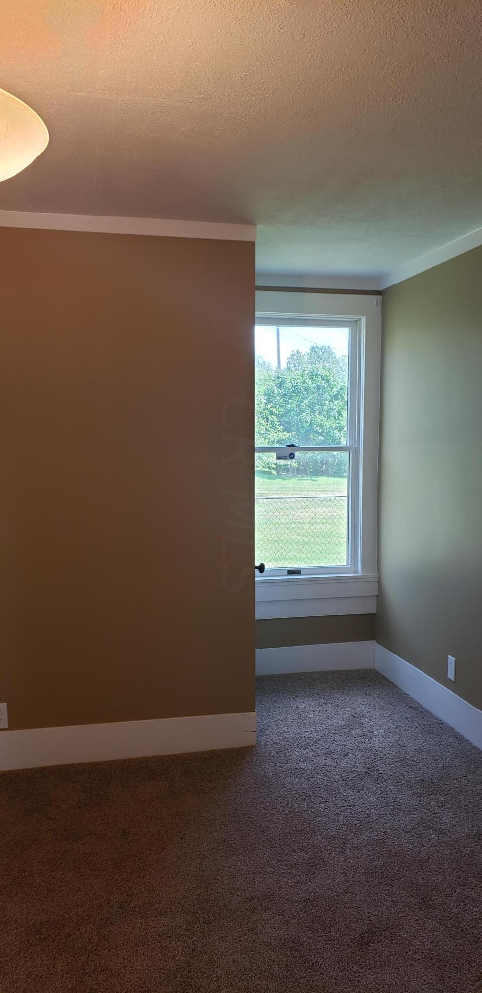 5701 Neil Road London, OH 43140 - Photo 18 of 60