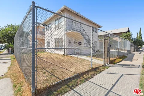 a view of outdoor space