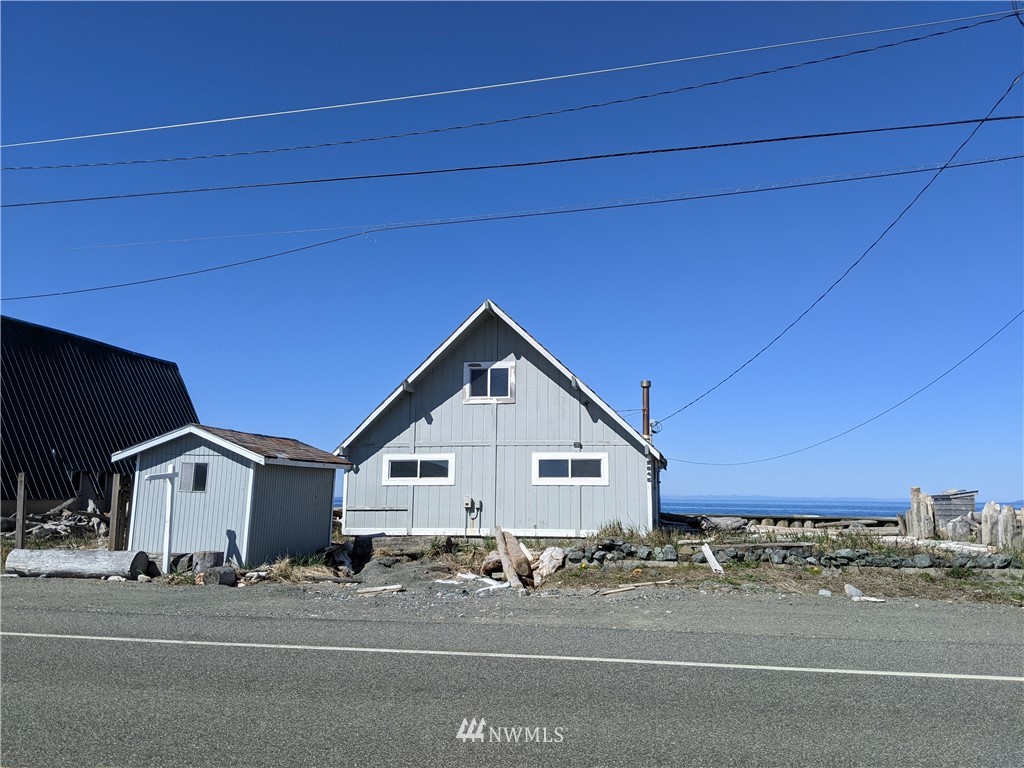 2545 West Beach Road Oak Harbor, WA 98277 - Photo 1 of 29 Gallery Image 1