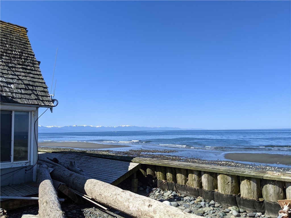 2545 West Beach Road Oak Harbor, WA 98277 - Photo 3 of 29 Gallery Image 3