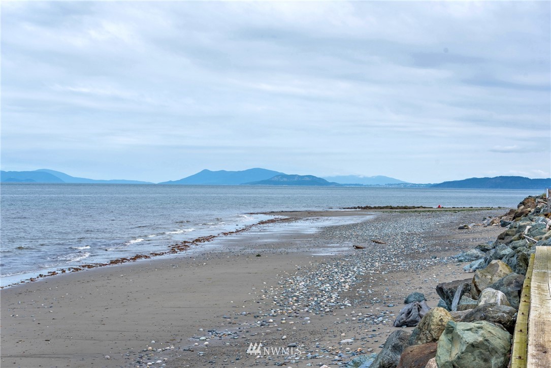 2545 West Beach Road Oak Harbor, WA 98277 - Photo 21 of 29 Gallery Image 21