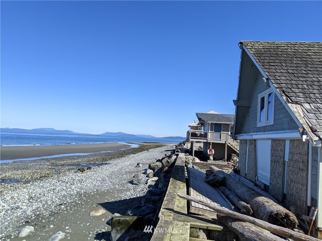 2545 West Beach Road Oak Harbor, WA 98277 - Photo 7 of 29 Gallery Image 7