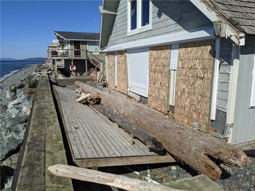 2545 West Beach Road Oak Harbor, WA 98277 - Photo 8 of 29 Gallery Image 8