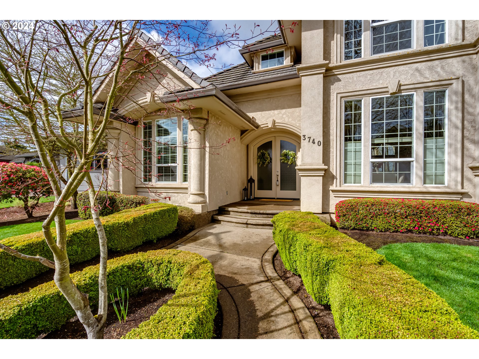 3740 Meadow View Drive Eugene, OR 97408 - Photo 3 of 46 a view of a house with backyard and porch