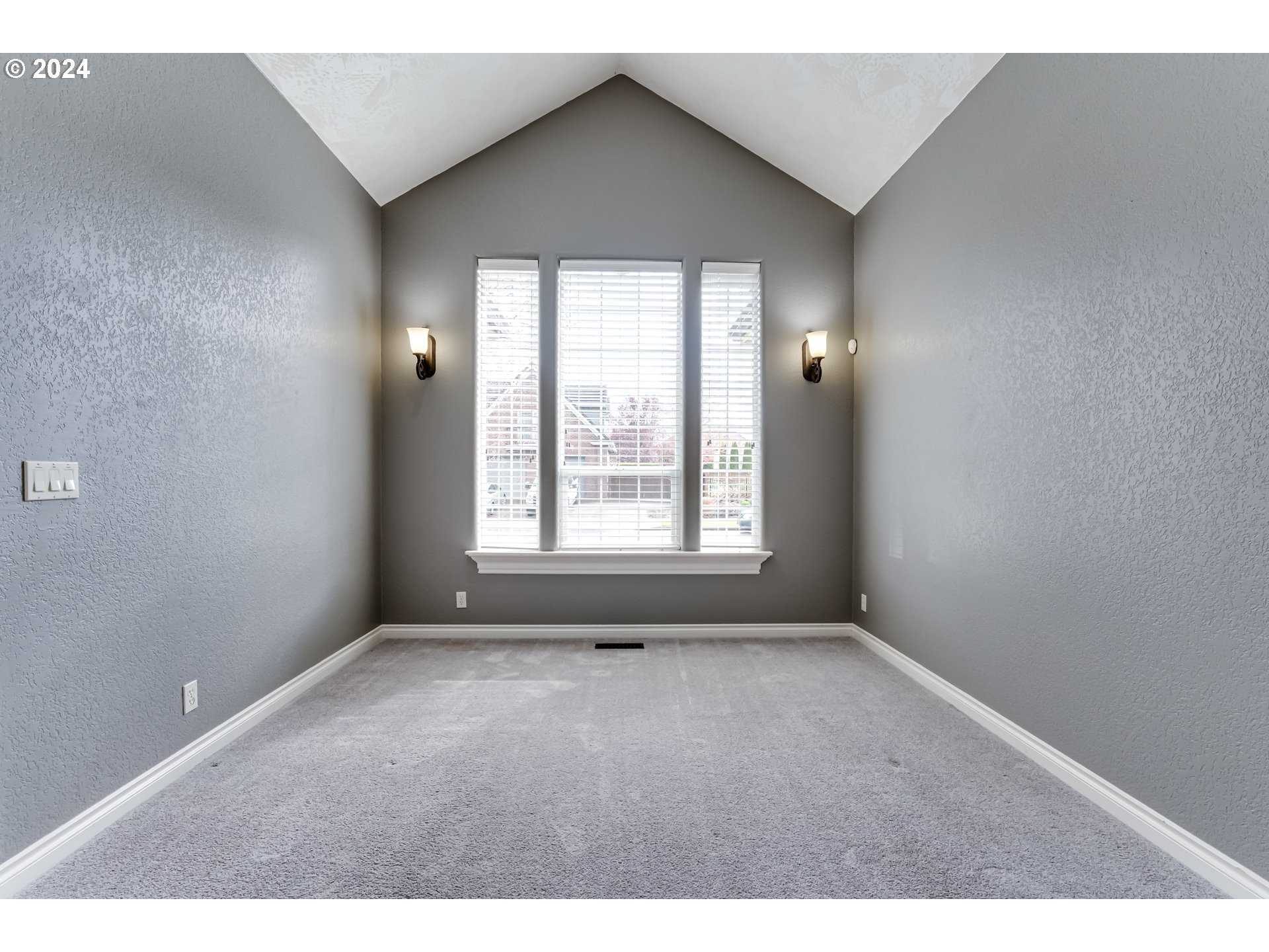 3740 Meadow View Drive Eugene, OR 97408 - Photo 40 of 46 a view of an empty room with a window
