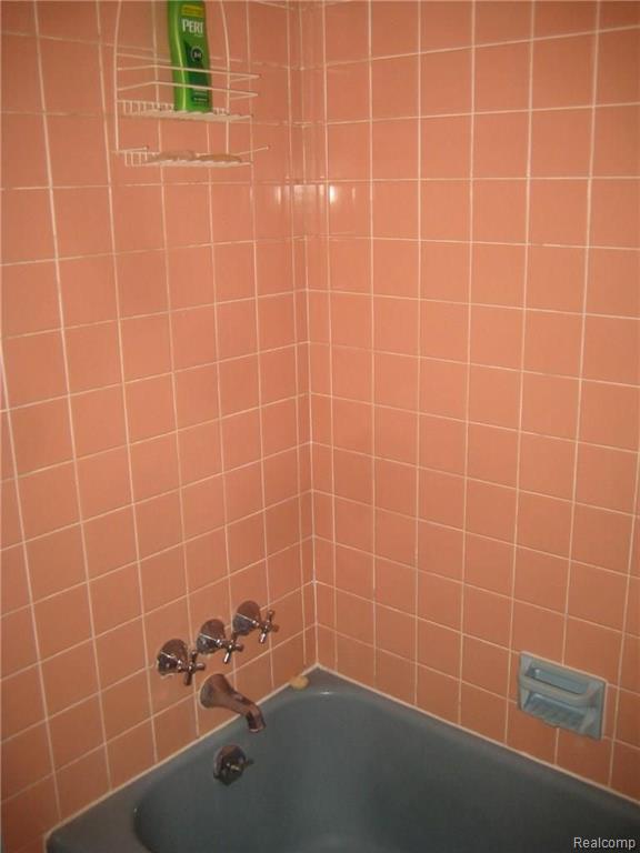 749 Harcourt Road Grosse Pointe Park, MI 48230 - Photo 25 of 80