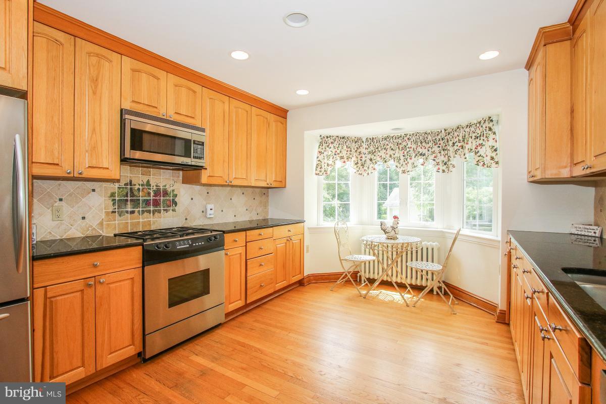 4105 Beverly Road Rockville, MD 20853 - Photo 6 of 29 Kitchen