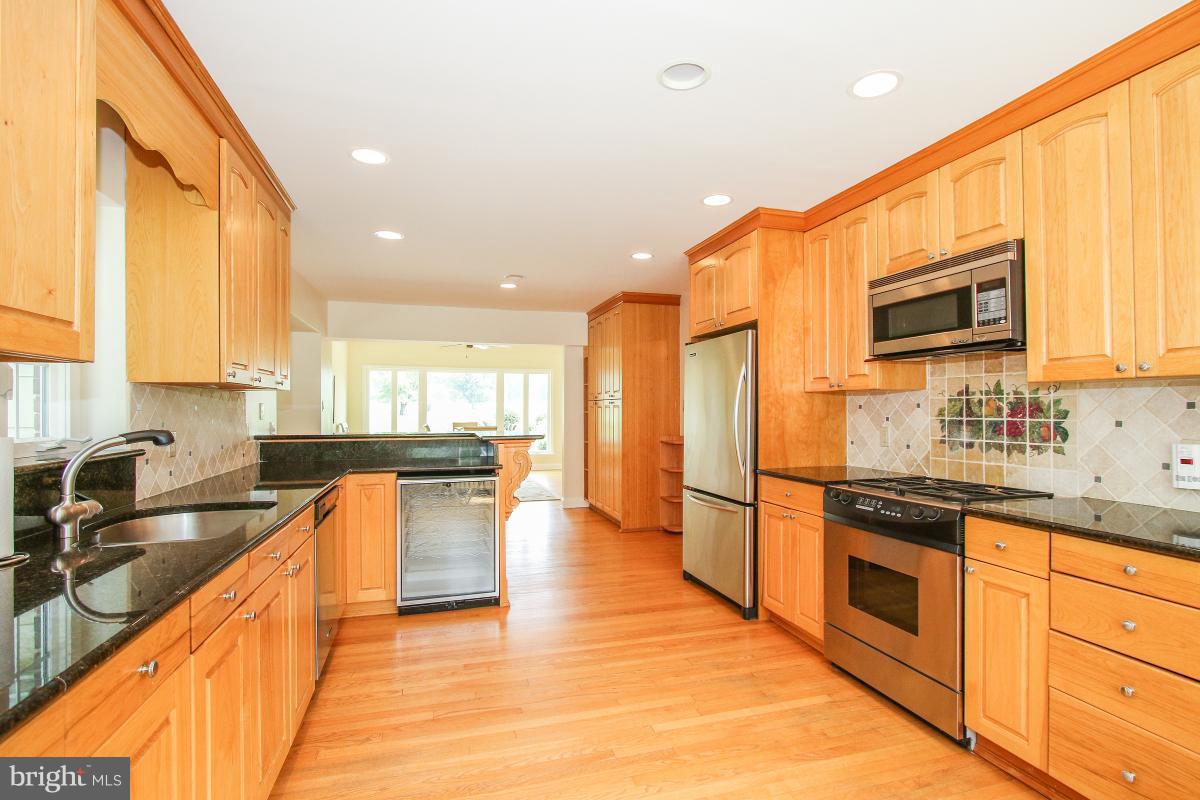 4105 Beverly Road Rockville, MD 20853 - Photo 7 of 29 Kitchen