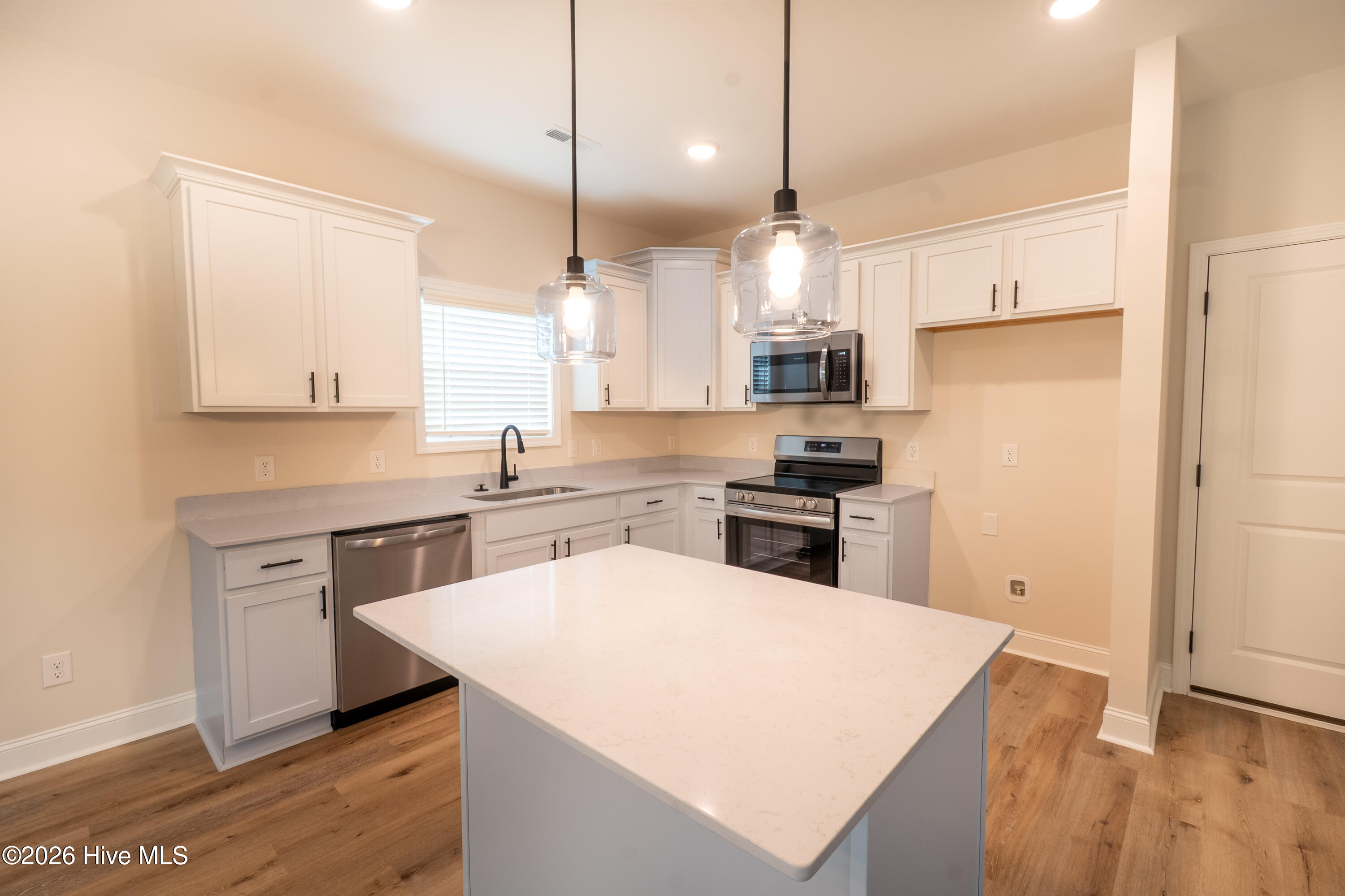 574 Poppleton Drive Hampstead, NC 28443 - Photo 10 of 38