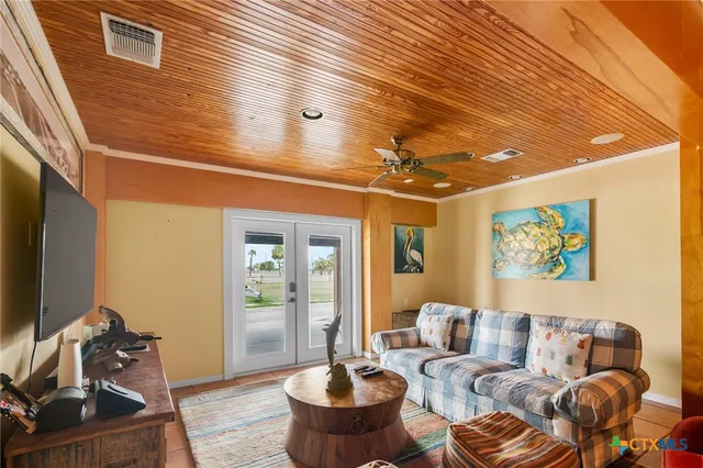 $1,499,000 | 2133 Maple Street, Port O'Connor, TX 77982