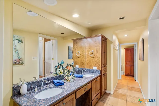 $1,499,000 | 2133 Maple Street, Port O'Connor, TX 77982