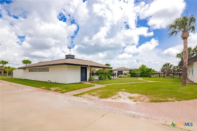 $1,499,000 | 2133 Maple Street, Port O'Connor, TX 77982