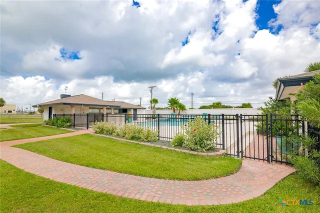 $1,499,000 | 2133 Maple Street, Port O'Connor, TX 77982