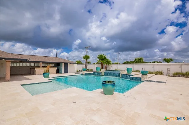 $1,499,000 | 2133 Maple Street, Port O'Connor, TX 77982