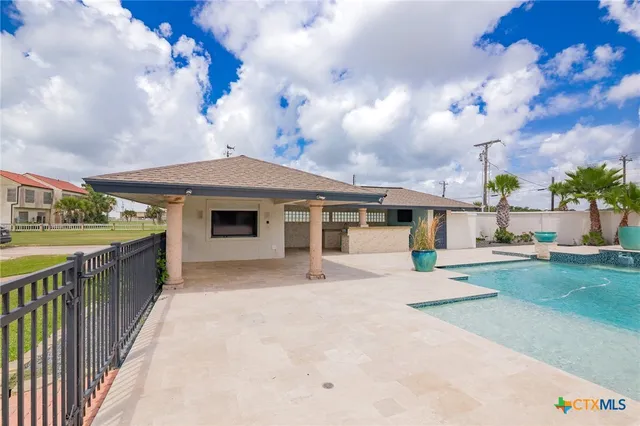 $1,499,000 | 2133 Maple Street, Port O'Connor, TX 77982