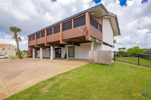$1,499,000 | 2133 Maple Street, Port O'Connor, TX 77982