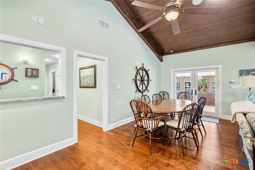 2133 Maple Street Port O'Connor, TX 77982 - Photo 9 of 48