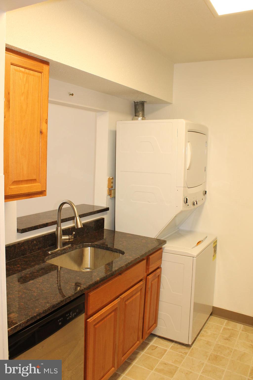 5505 Seminary Road, Unit 1209N Falls Church, VA 22041 - Photo 6 of 16