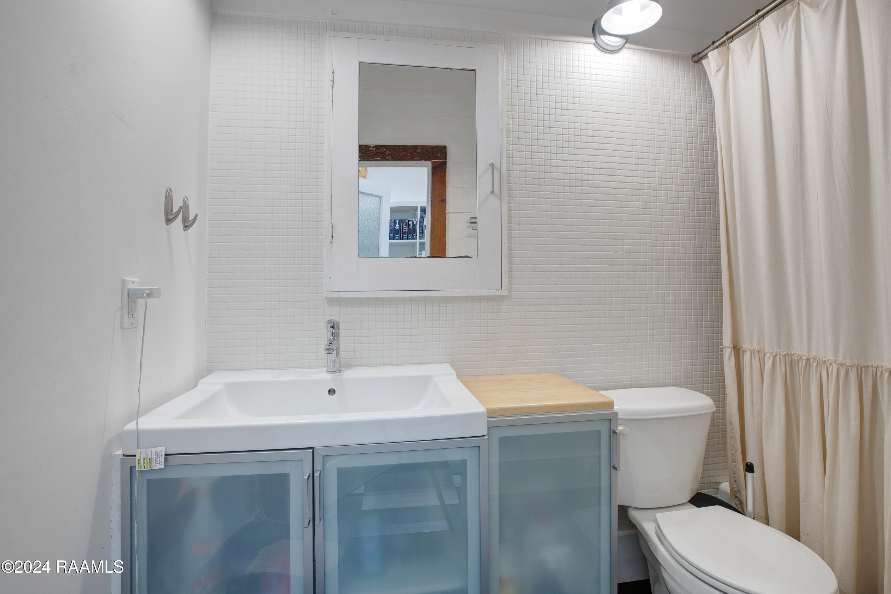 228 Cherry Street Lafayette, LA 70506 - Photo 12 of 41 228Cherry-11