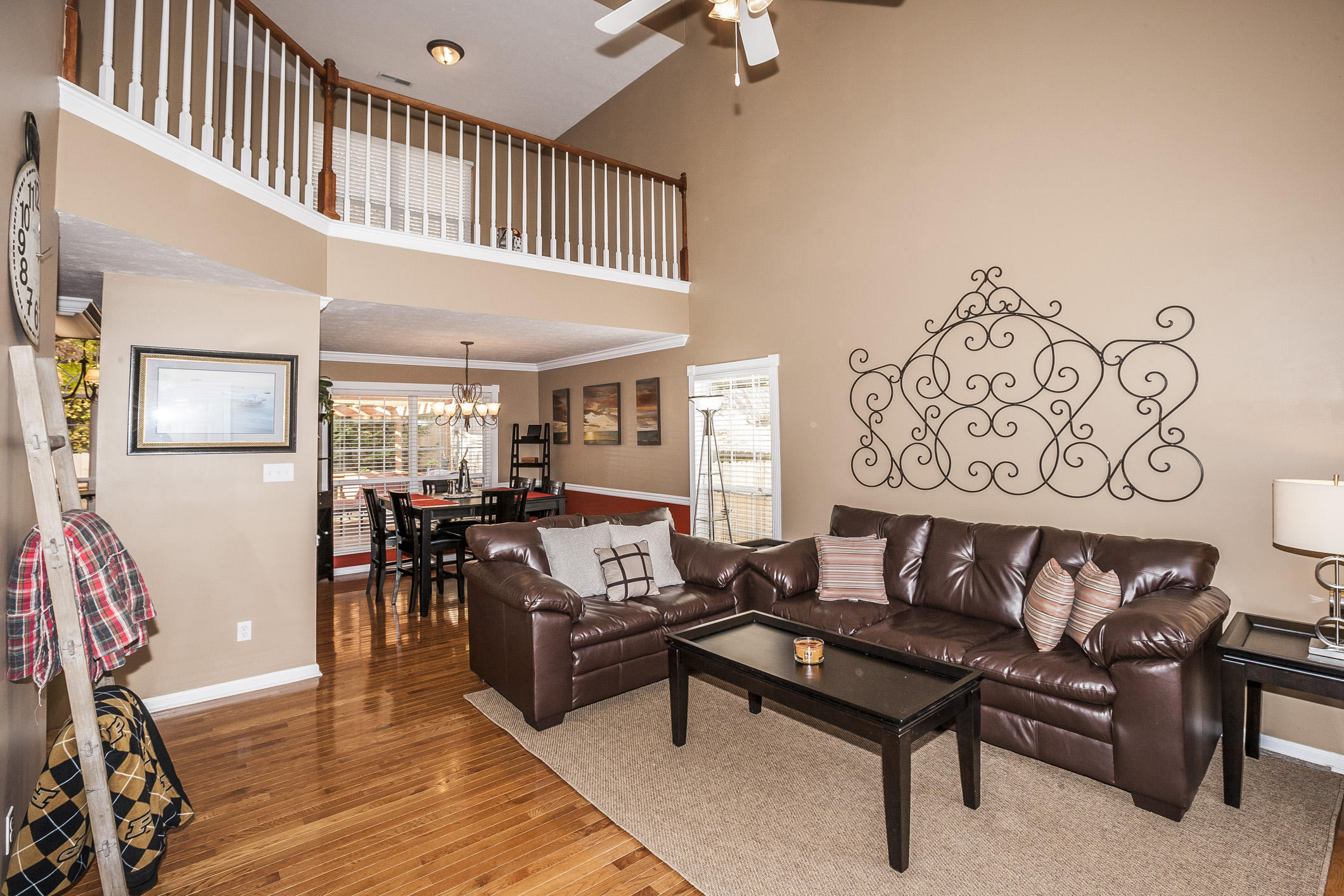719 Station View Road Knoxville, TN 37919 - Photo 4 of 33 Living Room