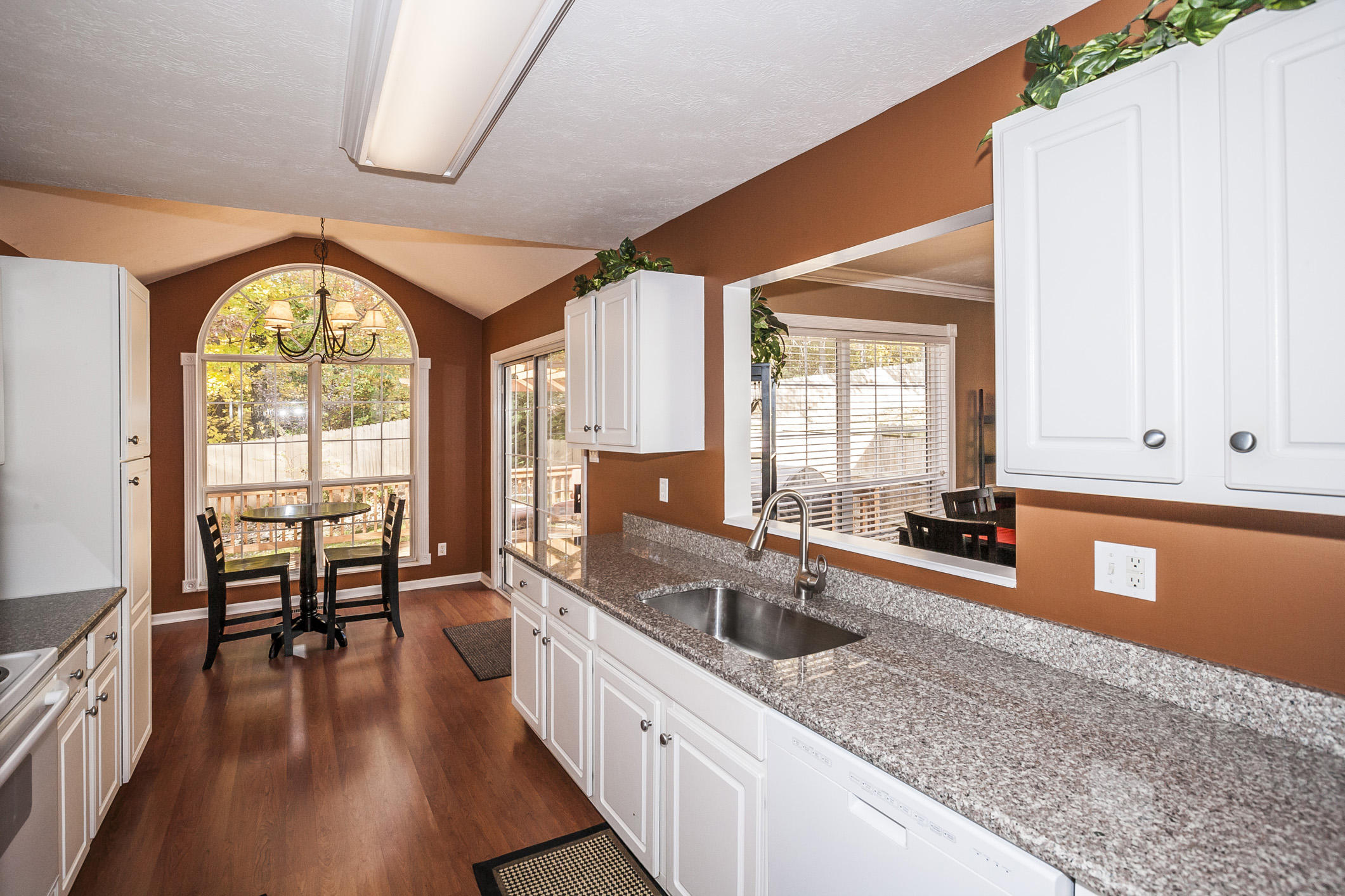 719 Station View Road Knoxville, TN 37919 - Photo 10 of 33 Kitchen