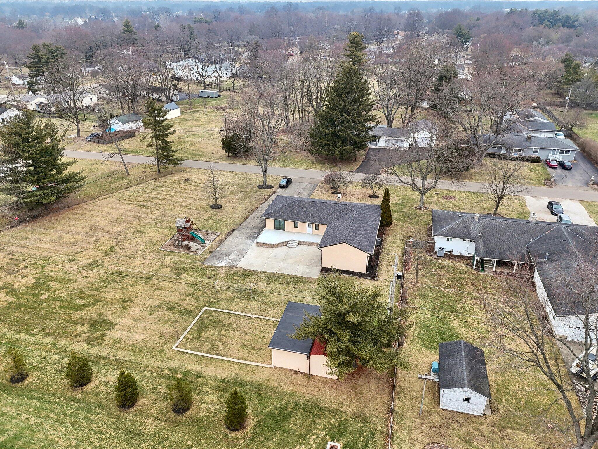 6548 Charles Road Westerville, OH 43082 - Photo 38 of 46 45-web-or-mls-Charles Rd-045