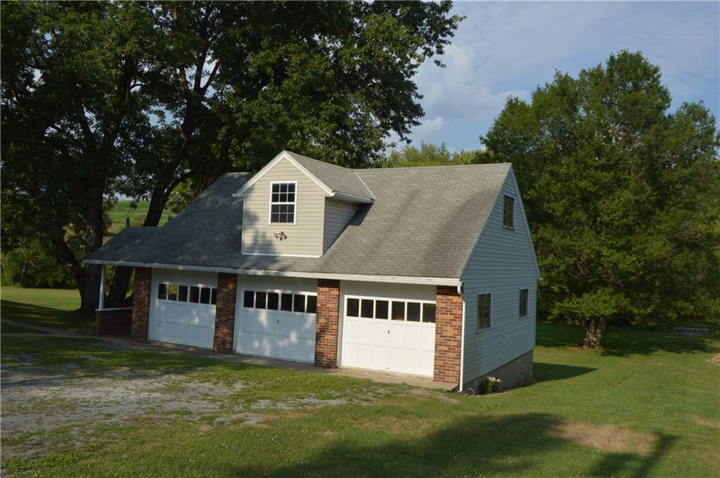 435 Monroe Road Sarver, PA 16055 - Photo 3 of 25 3 car garage