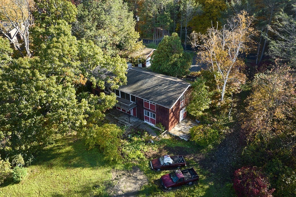59 Arnold Road Pelham, MA 01002 - Photo 5 of 38