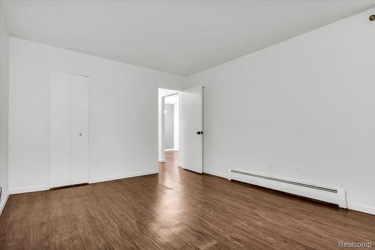 4909 North Crooks Road, Unit D1 Royal Oak, MI 48073 - Photo 11 of 21 Bedroom and Closet