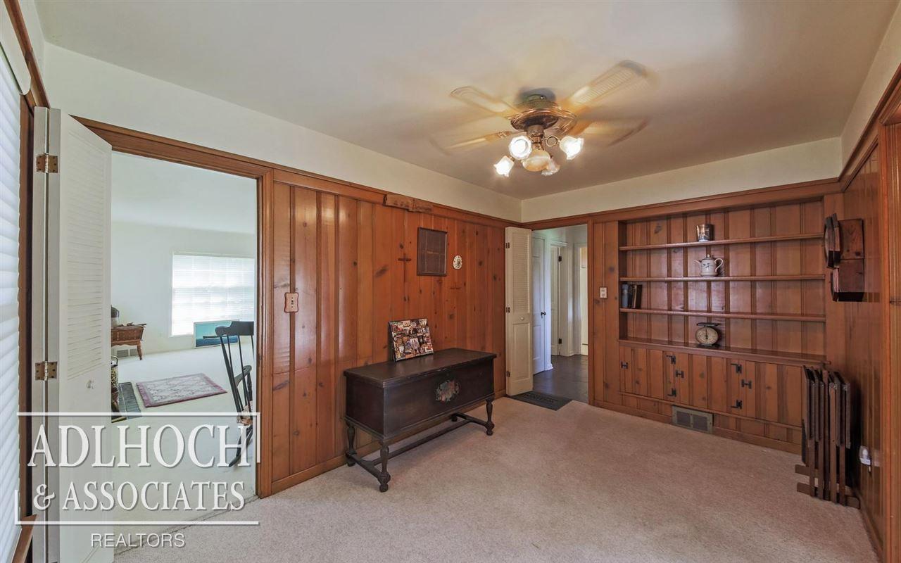 1047 Devonshire Road Grosse Pointe, MI 48230 - Photo 13 of 33 31301928-12.JPG