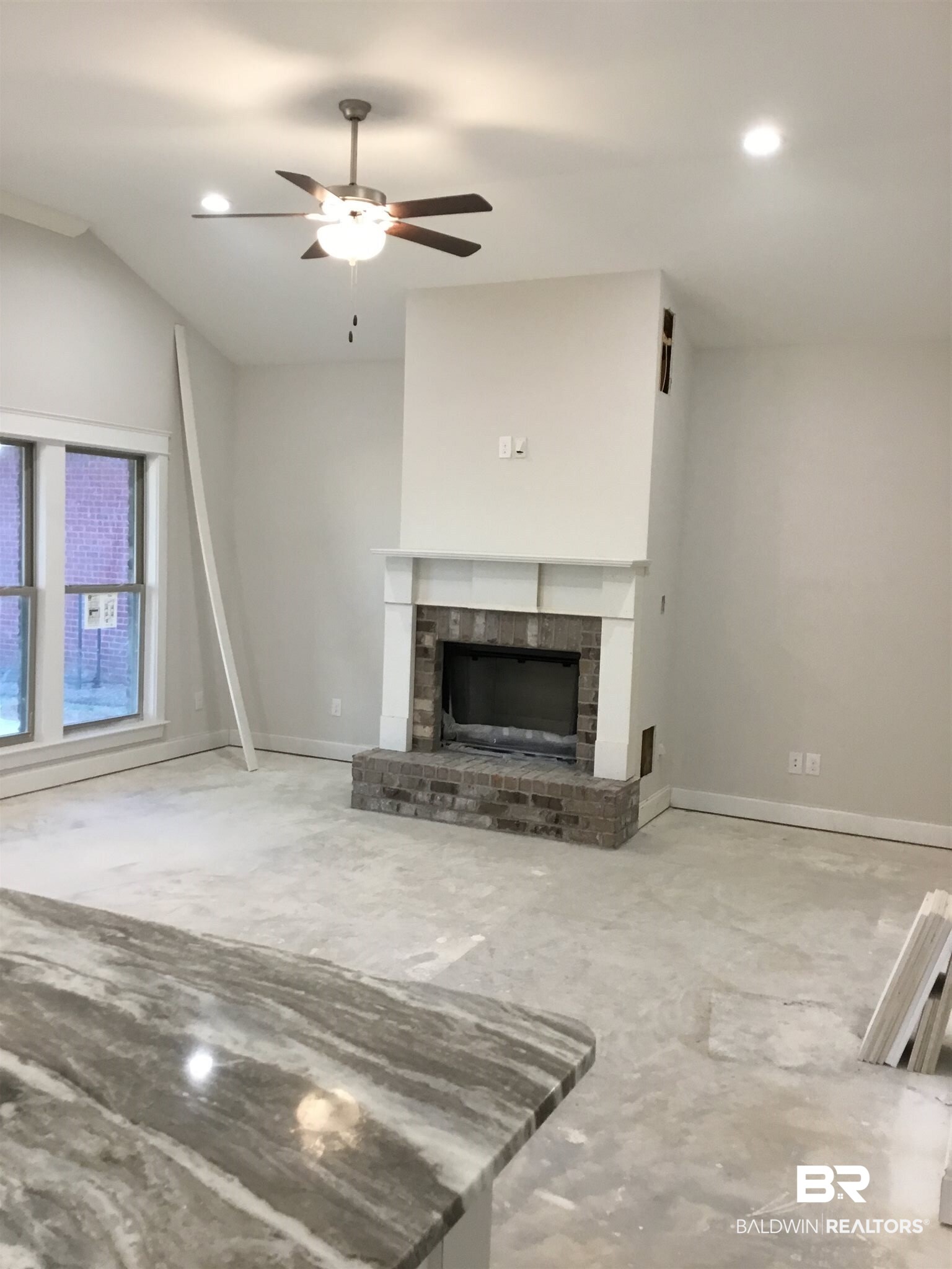 237 Divot Loop, Unit LOT 110 Fairhope, AL 36532 - Photo 11 of 32 Gas fireplace