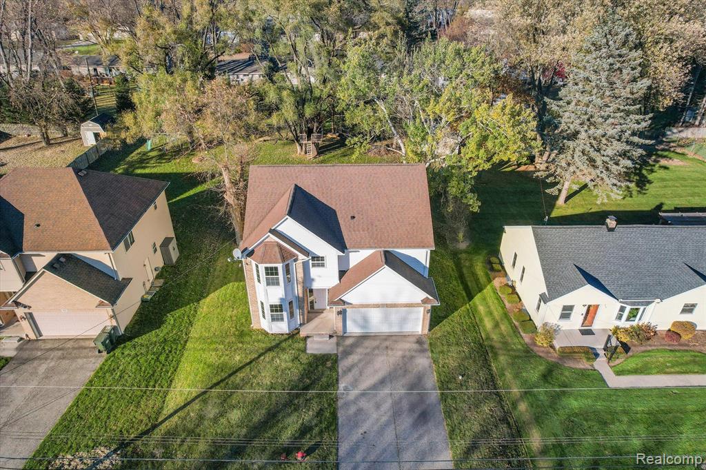 205 Eastlawn Drive Rochester, MI 48307 - Photo 4 of 46
