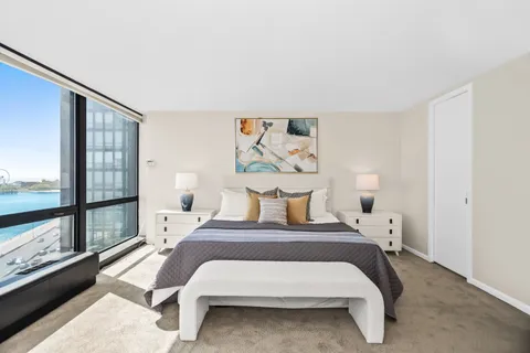 $700,000 | 900 North Lake Shore Drive, Unit 131314, Chicago, IL 60611