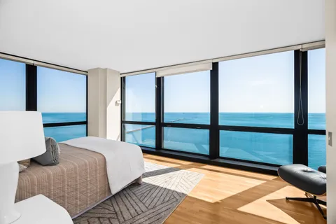 $700,000 | 900 North Lake Shore Drive, Unit 131314, Chicago, IL 60611