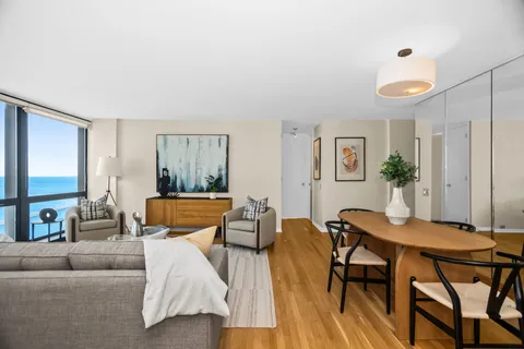 $700,000 | 900 North Lake Shore Drive, Unit 131314, Chicago, IL 60611