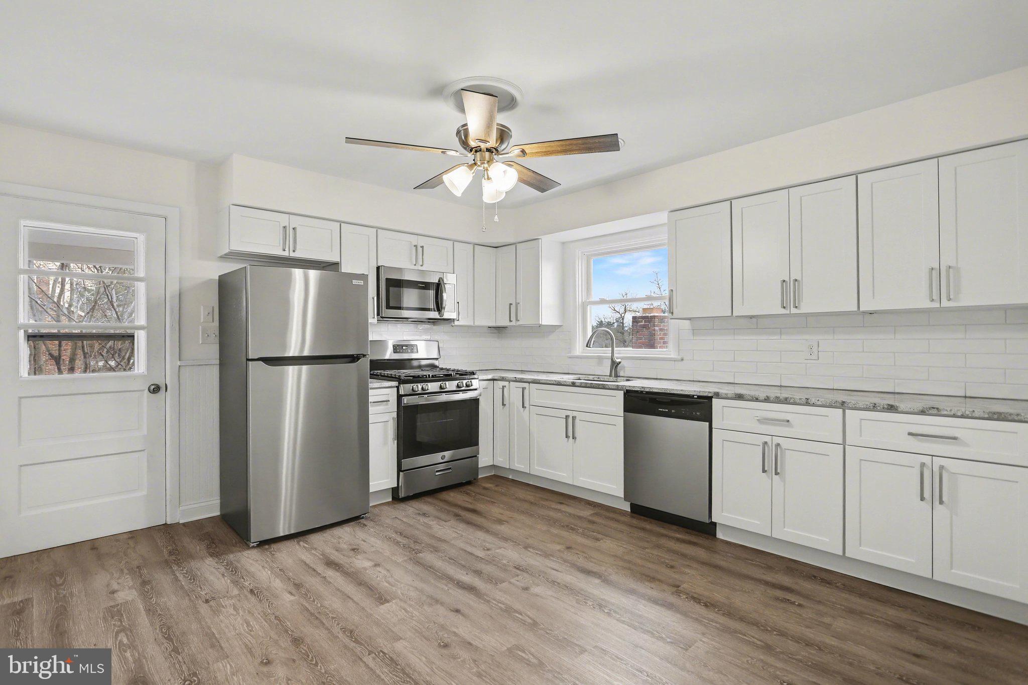 1030 East Canal Road Dover, PA 17315 - Photo 7 of 32