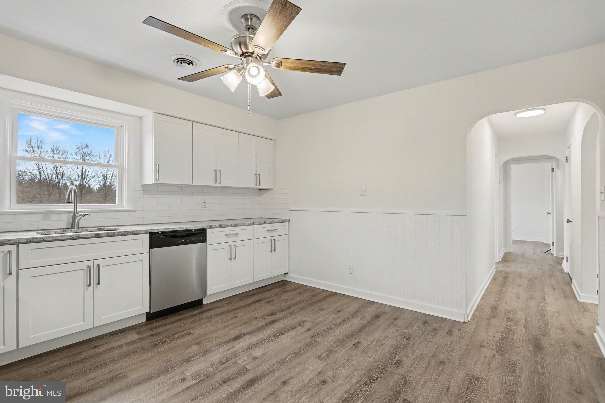 1030 East Canal Road Dover, PA 17315 - Photo 10 of 32
