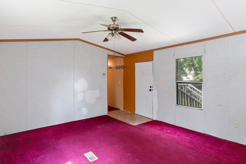 186 Corry Road Blacksburg, SC 29702 - Photo 2 of 33