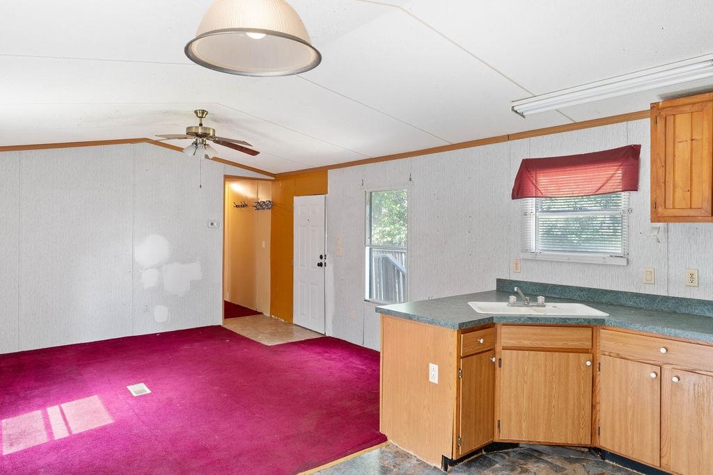 186 Corry Road Blacksburg, SC 29702 - Photo 6 of 33