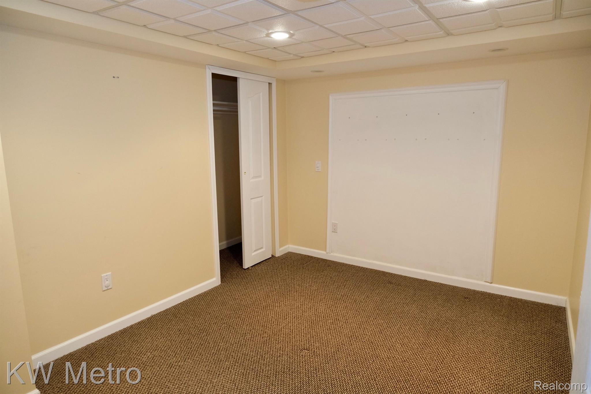 1871 Dunham Drive Rochester, MI 48306 - Photo 32 of 39 Gallery Image 32