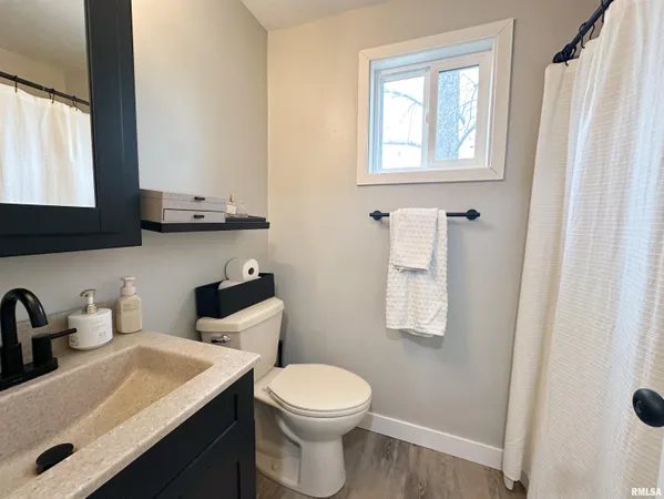 $210,000 | 606 West Lincoln Street, De Soto, IL 62924