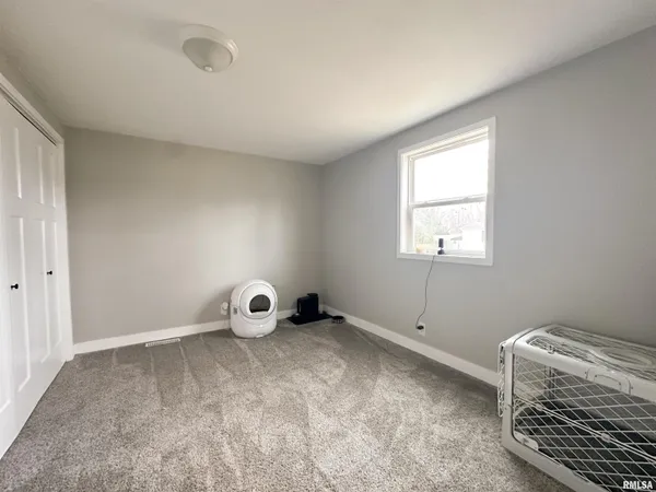 $210,000 | 606 West Lincoln Street, De Soto, IL 62924