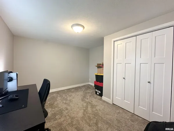 $210,000 | 606 West Lincoln Street, De Soto, IL 62924