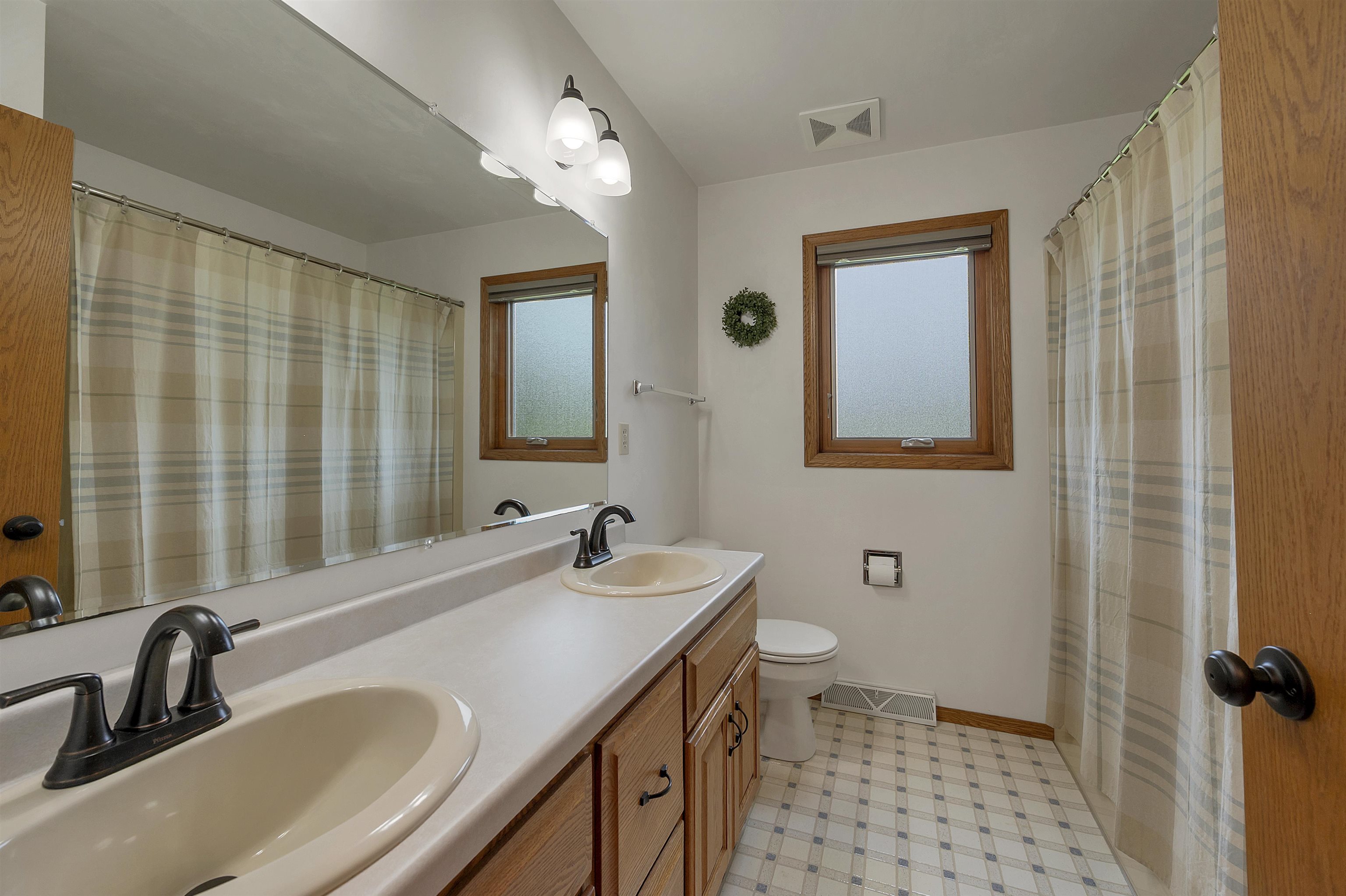 3605 Solitude Road De Pere, WI 54115 - Photo 30 of 58