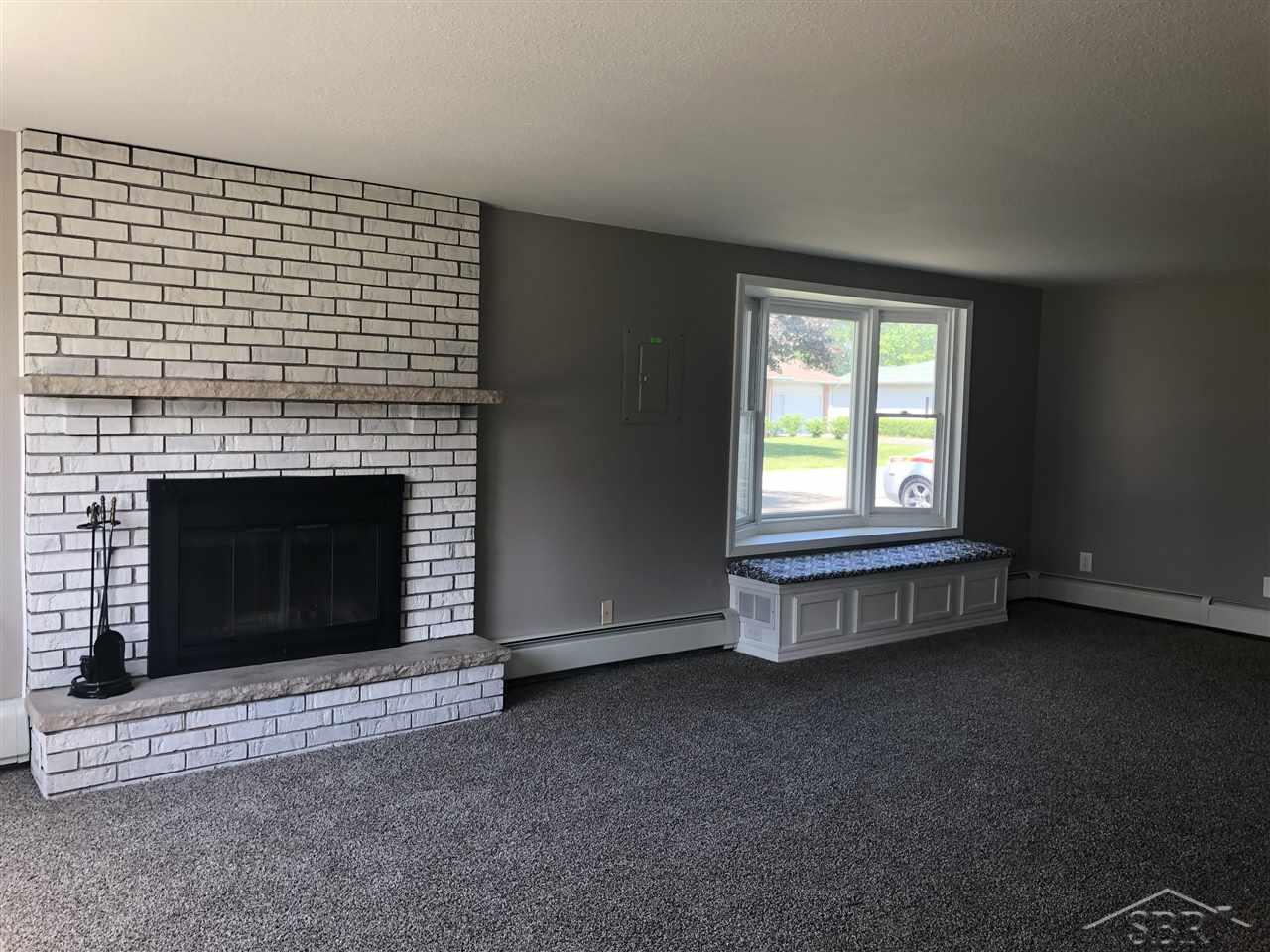 2051 Cass Avenue Road Bay City, MI 48708 - Photo 21 of 48 50042692-22.JPG