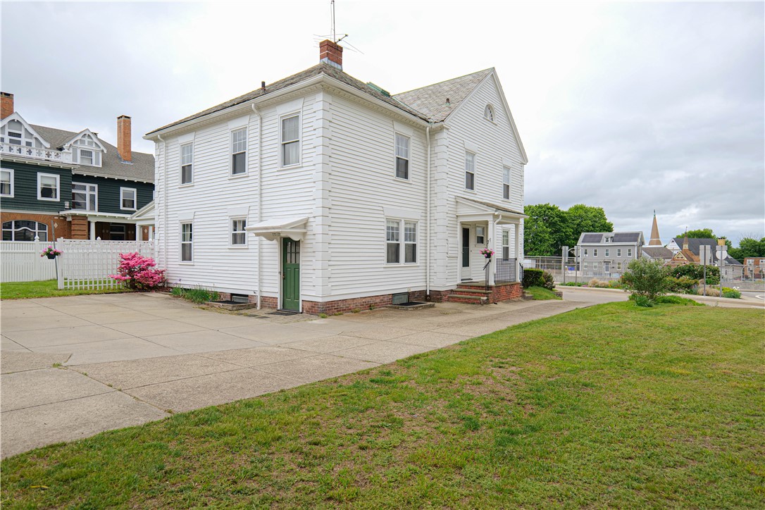 36 Underwood Street Pawtucket, RI 02860 - Photo 14 of 46
