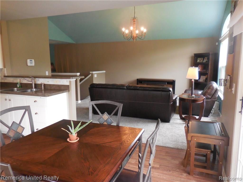 4272 Hampton Ridge Boulevard, Unit 169 Howell, MI 48843 - Photo 4 of 28