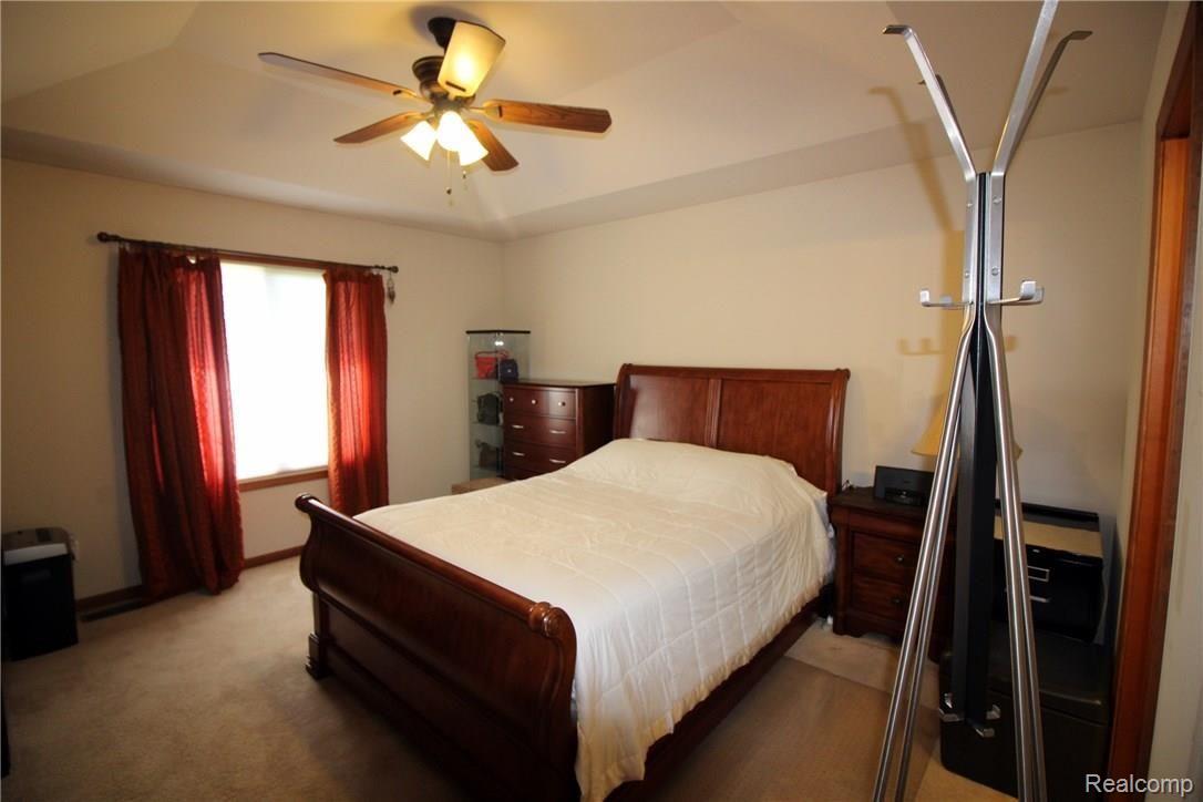 21265 Raintree Drive Macomb, MI 48044 - Photo 10 of 31 IMG_8216.JPG