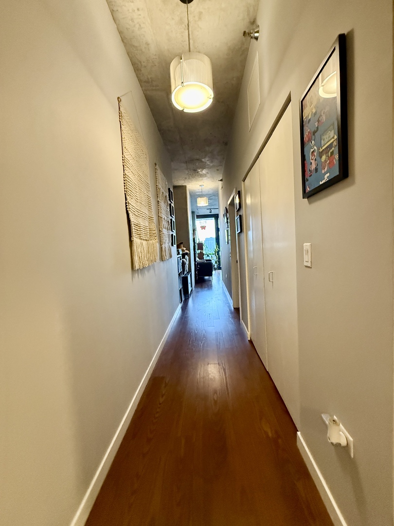 235 West Van Buren Street, Unit 3606 Chicago, IL 60607 - Photo 7 of 15